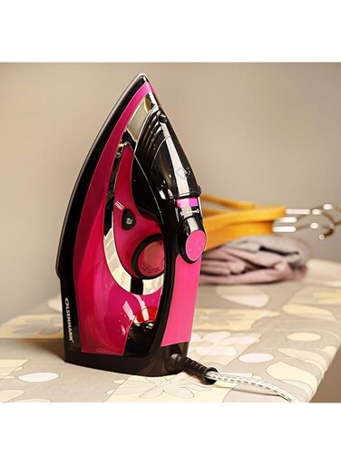 Olsenmark Ceramic Wet and Dry Steam Iron - Ceramic Soleplate - Steam/Dry/Spray/Burst Function - Adjustable Temperature - Light Indicator - Overheat Protection