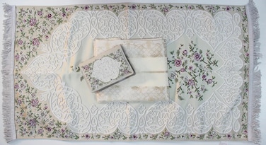 سجادة صلاة مع ثوب صلاة ومع غطاء للمصحف للاناث لون فضي