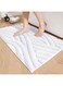 White Bathroom Rugs Absorbent Bath Mat for Shower, 40 x 60cm Non Slip Bath Rugs for Bathroom, Soft Washable Bathmats Small Bathroom Floor Mat Microfiber Easy to Clean Quick Dry