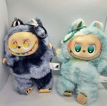 Labu-bu The Monsters - Exciting Macarons Vinyl Face Blind Box, Random Design Action Figures Collectible Toys Home Decorations, Single Box
1 PCS