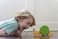 روبوت الحلزون من 4M Kidzrobotix - اصنع روبوتًا زاحفًا يتحرك مثل الحلزون الحقيقي - مجموعة أدوات تعليمية علمية للأطفال من عمر 8 سنوات فما فوق - تعلم الميكانيكا والحركة الممتعة