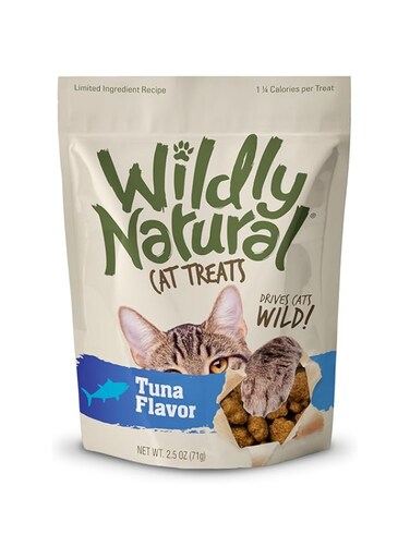 Fruitables Wildly Natural Grain Free Cat Treats Tuna Flavor 2.5oz, 71g