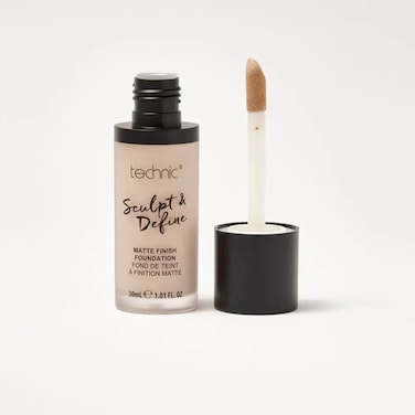 Technic Sculpt &amp; Define Matte Finish Foundation - Porcelain