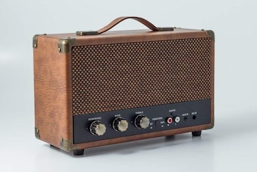 مكبرات صوت جي بي أو ويستوود ريترو بلوتوث، مكبر صوت محمول بقوة ٢٥ واط مع مضخم صوت، مدخل RCA، شبكة ريترو، مقبض حمل، بني