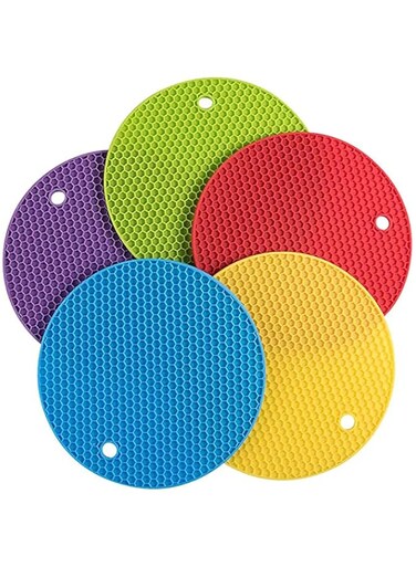 KASTWAVE 5 Pcs Extra Thick Silicone Round Trivet Mats Multi-Purpose Pot Holder Non-Slip Trivets for Hot Pots and Pans Heat Resistant Mat Thickness for Tables Countertops Kitchen (5 Colors)