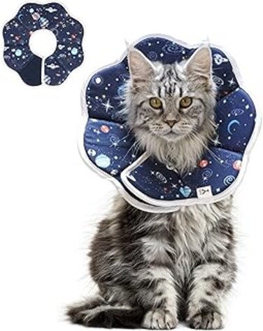 ComSaf Cat Cone Recovery Collar Soft Starry Sky, Cat Collar Protective Adjustable Pet Cone Collar for After Surgery, Comfortable Elizabethan Collar for Cats Kitten Prevent from Licking Wounds, M