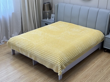 STARGOLD Single Ply Premium Cloudy Blanket Made by 100% Polyester SPUN YARN Obtained From Virgin Polyester 220X240CM 10LBS