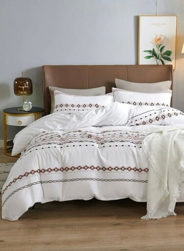 Home Queen size 6 pieces Bedding Set Without Filler, White Color Simple Elegant Design.