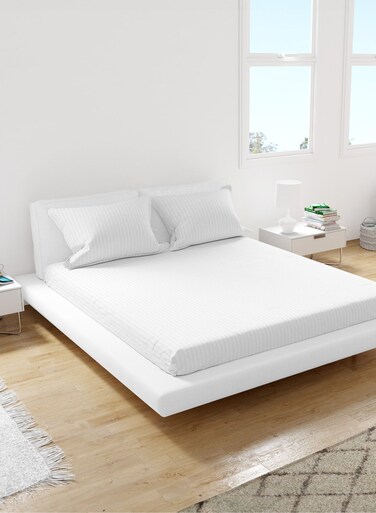 Linen Queen Size Plain Fitted Elastic Bedsheet with 2 Pillow Cases 180 x 200 Cm (White)
