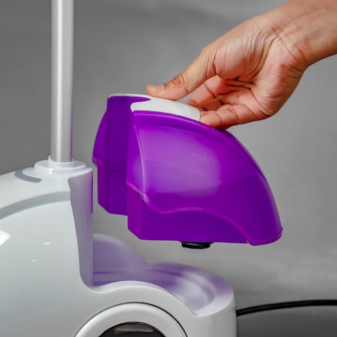Olsenmark Garment Steamer  OMGS1690N  1.8 L 2000 W  Fast Heating  Suitable for All Kinds of Fabric  Aluminum Pole  White