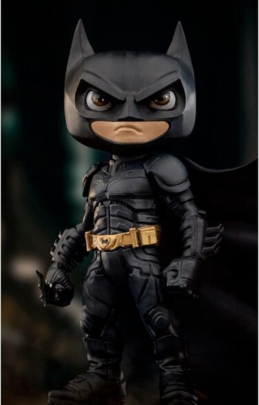 Iron Studios Minico Batman The Dark Knight Figure, Dc Comics Superhero Collectible Statue, Mini Batman Actionmodel For Kids- Comic Inspired Gift For Fans And Collectors