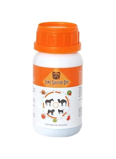 Classic's Lime Sulfur Dip - Pet Care and Veterinary Treatment Against Ringworm, Mange, Lice, Flea, Itchy and Dry Skin - Safe Solution for Dog, Cat, Puppy, Kitten, Camels, Horses (8 oz)