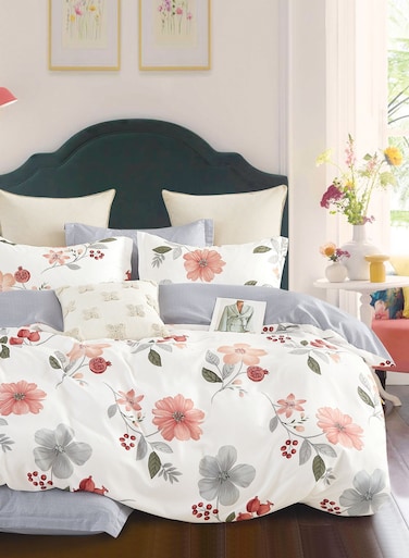 Printed Duvet Set, Queen Size Fits 150x200 cm - 6-Pcs Bed Set, Microfiber Fabric - 1 Duvet Cover, 1 Fitted Sheet, 2 Pillow Shams, 2 Pillowcases (Filler Not Included)
