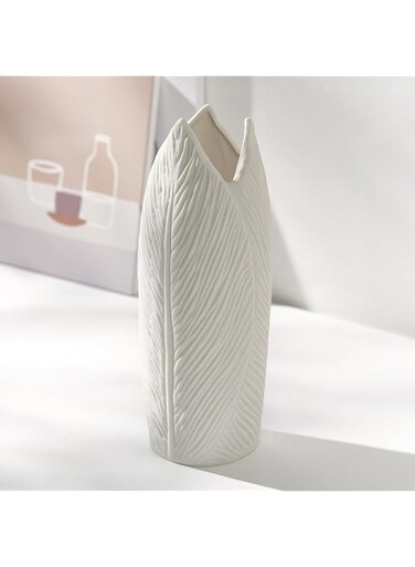 Modern Home Decoration，White Ceramic Vase, Leaf Vase, Artistic Home Decor, Floral Arrangements, Table Decorations, Modern, Design Studio, Home And Room Decor