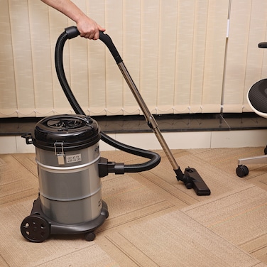 Olsenmark Drum Vacuum Cleaner, 2300W - Air Flow Control on Handle - Blow Function - Dust Full Indicator, Telescopic Tube, Dust Capacity of 21L, Cord Length: 5M, 2 Years Warranty