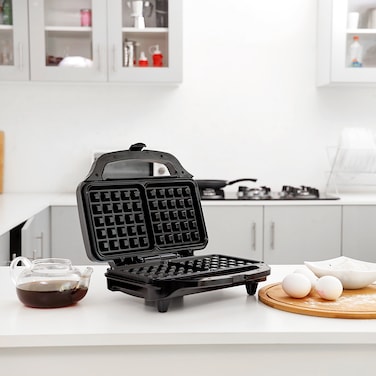 Waffle Maker with Non Stick Coating - Skid-Resistant Feet - Power On &amp; Ready Lights - 900W - Color: Black - Material PF + Stainless Steel