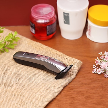 Olsenmark OMTR4061 Rechargeable Hair &amp; Beard Trimmer - 3W, Cordless Trimmer - Mens Beard and Stubble Trimmer - 30 Minutes Working Time - Hair Clipper &amp; Beard Stubble Trimmer Kit