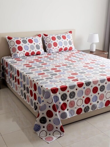 3-Piece King Size 180 TC Flat Bedsheet And Pillow Case Set Includes 1x Bedsheet 220x240 cm, 2x Pillow Cases 50x75 cm