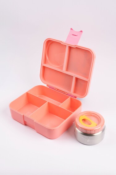 Cocobee Whale Bento Lunch Box With Food Jar &ndash; 4 Compartments, Bpa-Free, Leakproof &amp; Odour-Free, 1.67L, 22X18X6.5Cm &ndash; Pink (3 Years+)