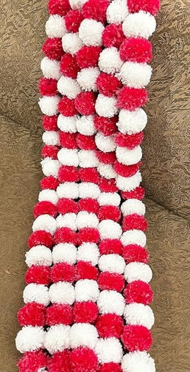 SPHINX Artificial Marigold Flowers (White and Red, 5 Pieces)