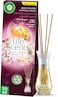Air Wick Life Scents Multi-Layered Fragrance Reed Diffuser (white flowers, melon, vanilla), Eliminates Bad Odour like Cat Litter Smell, 30 ml