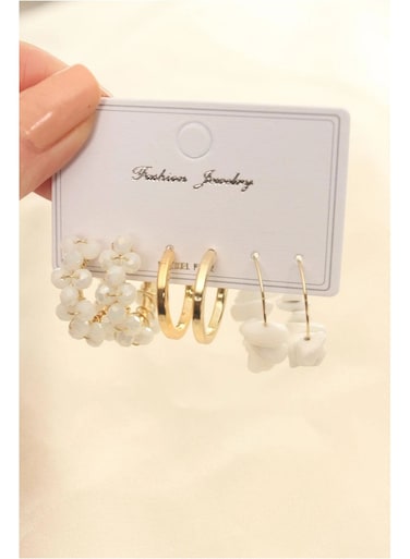 White Color Natural Stone Detail Earring Set