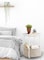 Lovstro Round End Coffee Table with Storage Basket, Corner Table for Living Room, Bedroom Nightstand- White
