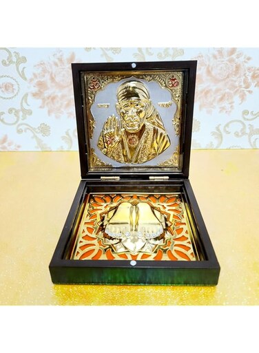 ARNAVIRA Sai Baba   Shirdi Sai Baba Gold Plated Photo Frame with Charan Paduka Pocket Temple for Diwali Gift,House Warming Gifts Return Gift Puja Box (Sai Baba)