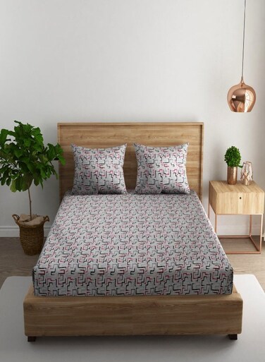 3-Piece 180 TC Printed Cotton Bedsheet Set Queen Size &acirc;&euro;&ldquo; Premium Collection with 2 pillow cases