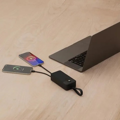 باور بانك بورودو 30K mAh مع كابلات مدمجة من نوع Type-C و Lightning، شاشة رقمية، شحن متزامن، كابل مدمج، شحن سريع من 0%-60% في 35 دقيقة – أسود
