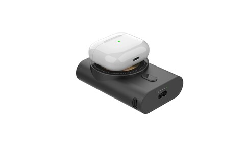 باور بانك بورودو المحمول 3 في 1، متوافق مع MagSafe، شحن لاسلكي 15W، سعة 5200mAh، كابل Type-C مدمج، شحن متزامن، تصميم مدمج – أسود
