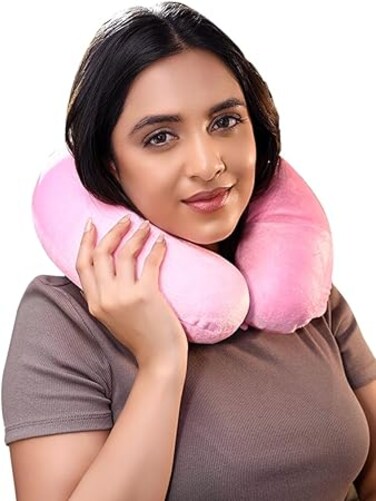 Travel Neck Pillow &acirc;&euro;&ldquo; Lightweight Neck Support for Flight, Car &amp; Train &acirc;&euro;&ldquo; Premium Velvet Cover, Pink &acirc;&euro;&ldquo; Comfortable Sleep for Men &amp; Women