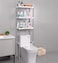 رف تخزين ثلاثي الطبقات فوق المرحاض، منظم رفوف حمام موفر للمساحة - حامل متعدد الوظائف للمناشف والشامبو وجل الاستحمام ومستلزمات التجميل