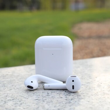 سماعات أذن لاسلكية مع شاشة LED، صوت ستيريو، تحكم باللمس، سماعات بلوتوث TWS مع علبة شحن