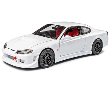 1:24 Scale Diecast Sports Car Model &ndash; Nissan Silvia S15 Coupe (White) &ndash; Opening Doors &amp; Hood