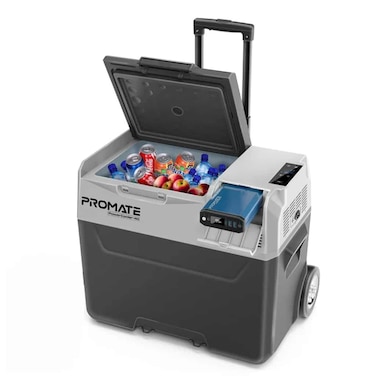 ثلاجة صغيرة محمولة للاستخدام الخارجي بسعة 40 لتر، حزمة طاقة 52000 مللي أمبير في الساعة، عجلات PB وشحن بالطاقة الشمسية، بروميت PowerCooler-40 - أسود ورمادي