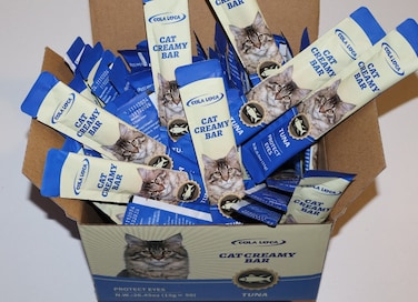 High-end Quality Tuna Cat Creamy bar Snacks Treats Cat Wet Food (15g x 50)