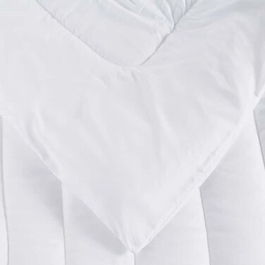 Home Room Essential 4.5 Tog Warm Queen Duvet 200x200cm-White