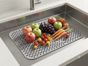 Silicone Dish Drying Mat with Drain Lip 41.5 cm x 31.5 cm Silicone Dish Drying Mat for Kitchen Counter, Sink Drying Mat with Drainage Slope, Quick Dry &amp; Self-draining (grey, 16.5" x 12.7")