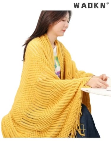 Imitation Cashmere Knitted Blanket 130x180 cm, Soft Air-conditioned Blanket, Hand-woven Sofa Blanket, Light and Breathable Nap Warm Knitted Blanket ,Knitted Throw Blankets, Lightweight Soft Throw Blanket for Couch, Woven Throw Blanket with Tassels Suitable for Bed, Sofa, Travel All Seasons for Women, Men and Kids(Yellow)