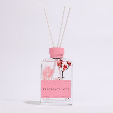 مجموعة هدايا العلاج العطري - زجاجة ناشرة عطر لاف وزخرفة شمعية معطرة