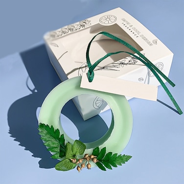 شمعة معطرة برائحة الشاي واللافندر لخزانة الملابس