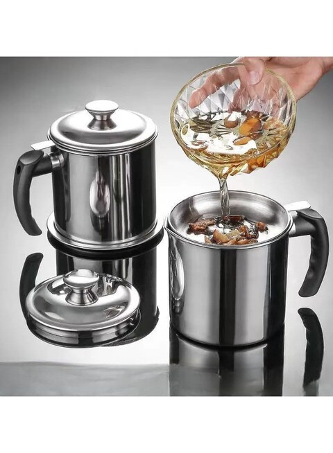1.8L Bacon Grease Container with Fine Mesh Filter, 304 Stainless Steel Oil Storage Can with Handle, Dust Cover, and Drip Tray for Kitchen Cooking Oil, Edible Oil
