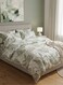 Home Queen size 6-piece set ( 1 Duvet cover - 200*230cm. 1 Flat sheet - 230*250cm. 4 Pillow covers - 50*75cm. ). Modern bedding set with green leaf pattern. this set suitable to use for comforter cover.