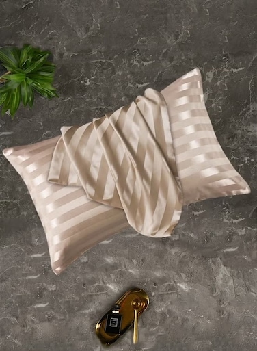 Queen Size Pillowcase 2 Pack, 51x76 CM Silky Satin Pillowcase for Hair and Skin, 20x30 inches Pillow Cover, Cooling Satin Pillow Cases Set of 2 with Envelope Closure - Champagne Striped