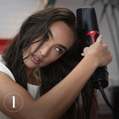 Revlon One Step Blow Dry Multi Styler, Root-Drying Concentrator, 360&deg; Vented Airflow Curler, Unique Oval Shape Brush, One-Step Technology, Variety of Hair Styles - RVDR 5333