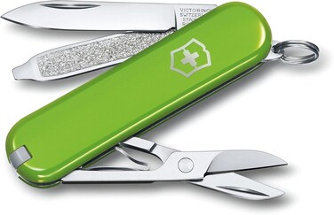 Victorinox Swiss Army Knife, Fresh. Stylish. Colorful Swiss Classics, 7 Function, Multi-Utility Tool With A Pair Of Scissors, Smashed Avocado, 58 mm, Green, M
