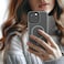 كفر Levelo Matte Solo المتوافق مع ماجسيف، بتصميم مطفي مقاوم للبصمات، حماية من السقوط والخدوش، امتصاص الصدمات، زوايا مقاومة للتأثيرات (رمادي، iPhone 16 Pro Max)
