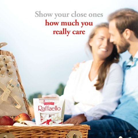 Raffaello Coconut &amp; Almond Treat, Multi Pack 3 Pralines 30g
