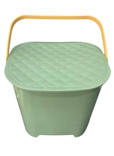 Kitchen Trash Can with Lid and Handle